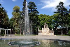 10-01 Plaza Italia Fountain and Statue In Mendoza.jpg